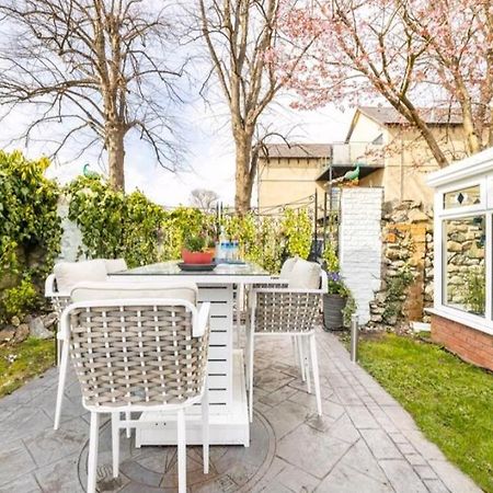 The Mews - Less Than 1Km To City Centre - Stadium - Castle - 10 Min Walk Cardiff Buitenkant foto