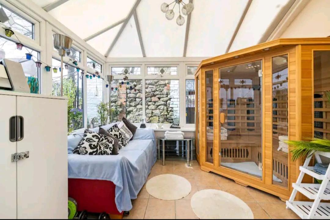 The Mews - Less Than 1Km To City Centre - Stadium - Castle - 10 Min Walk Cardiff Buitenkant foto